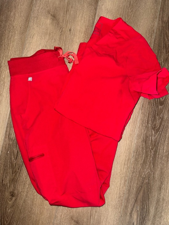Figs Tops - Figs Winning Red Zamora Jogger Pants Casma Scrub Top Scrubs Set Small S Tall